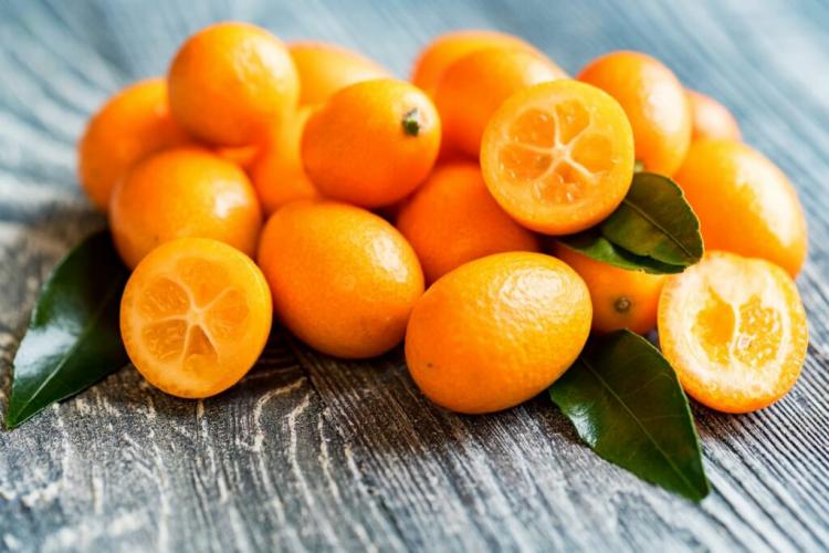How Do You Eat A Kumquat? Tips For Eating The Healthy Dwarf Orange